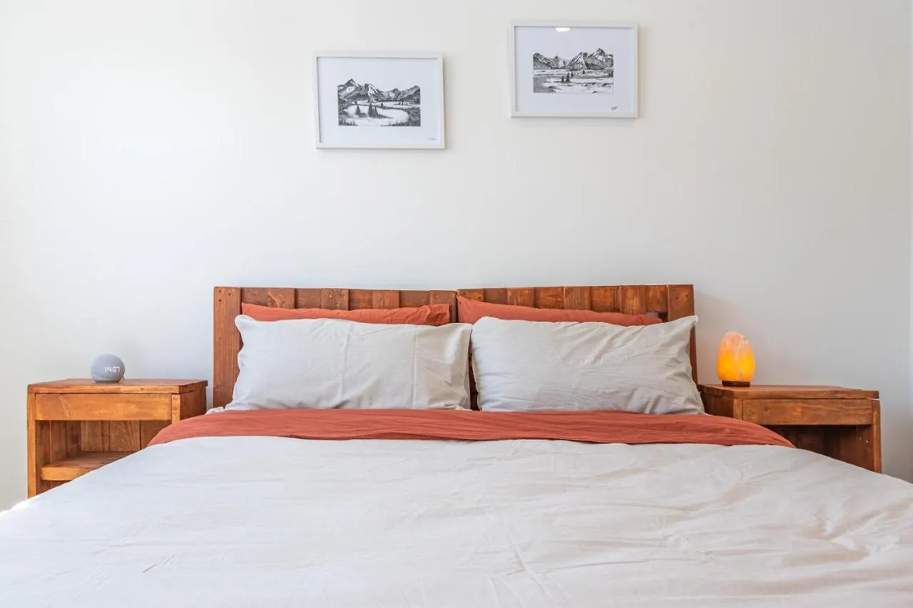 Cozy Retreat With Hot Tub Apartment Christchurch 0*,  New Zealand